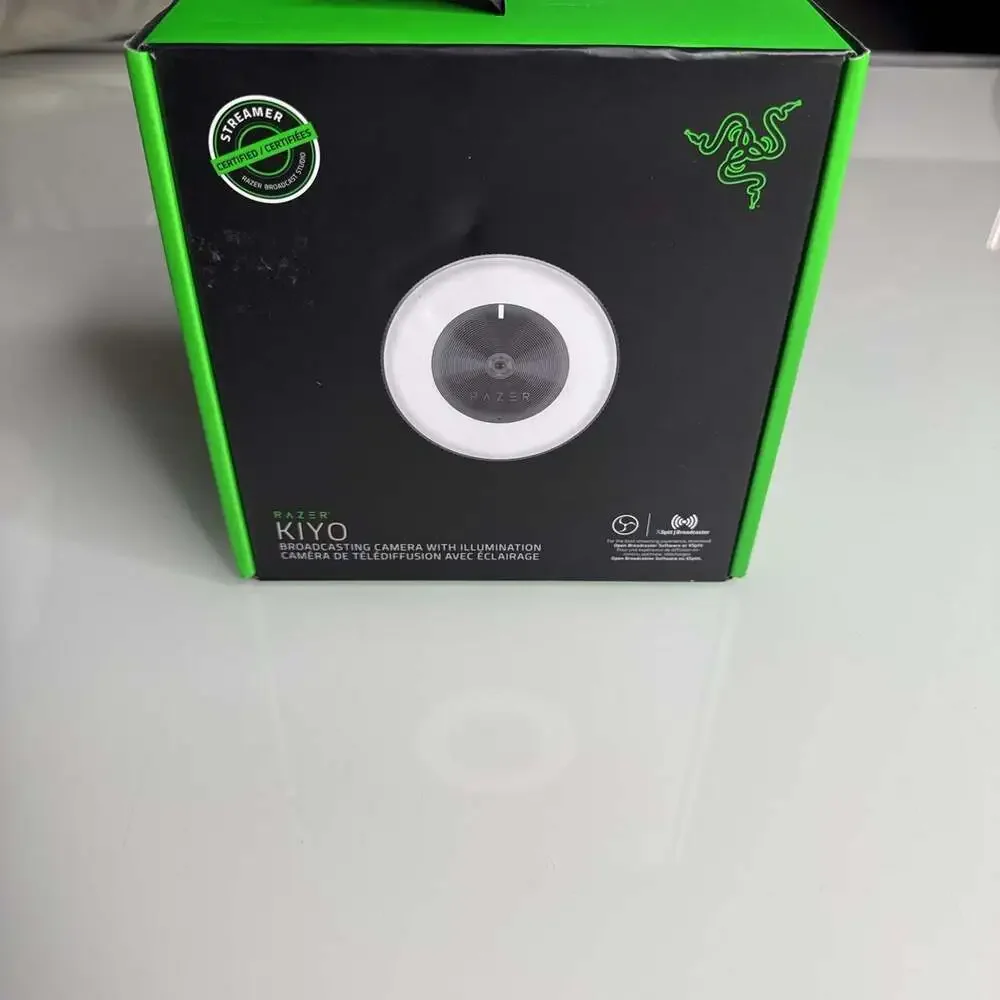 Razer Kiyo Broadcasting Camera with Illumination Full HD 1080p Streaming Webcam